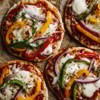 Pizzas sur Pain Pita Façon Italienne.